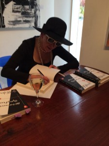 Signing books at Nolan on Lovel Art Gallery. Photo by Josefina Villella Turró